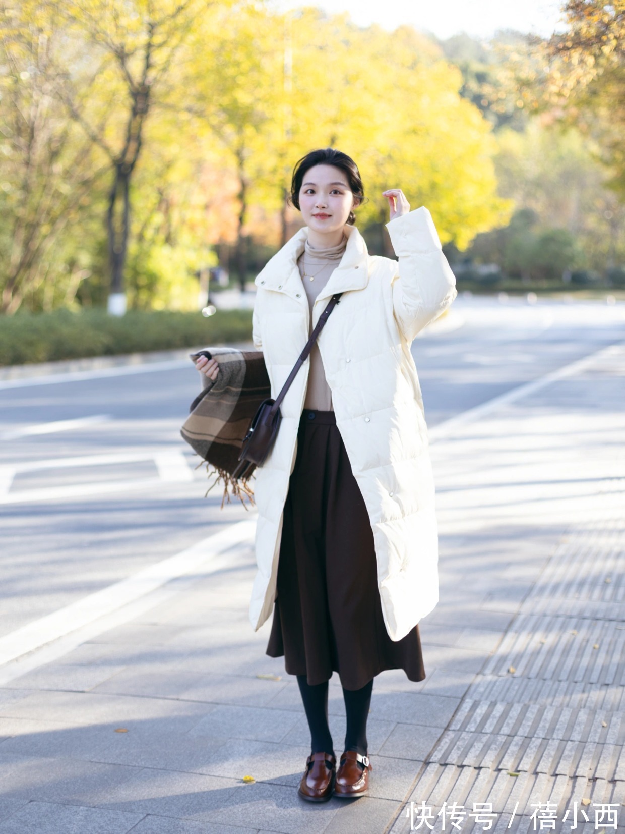 小姐姐|真正的保暖穿搭在这里,长款、短款羽绒服,配半身裙、裤子都很美