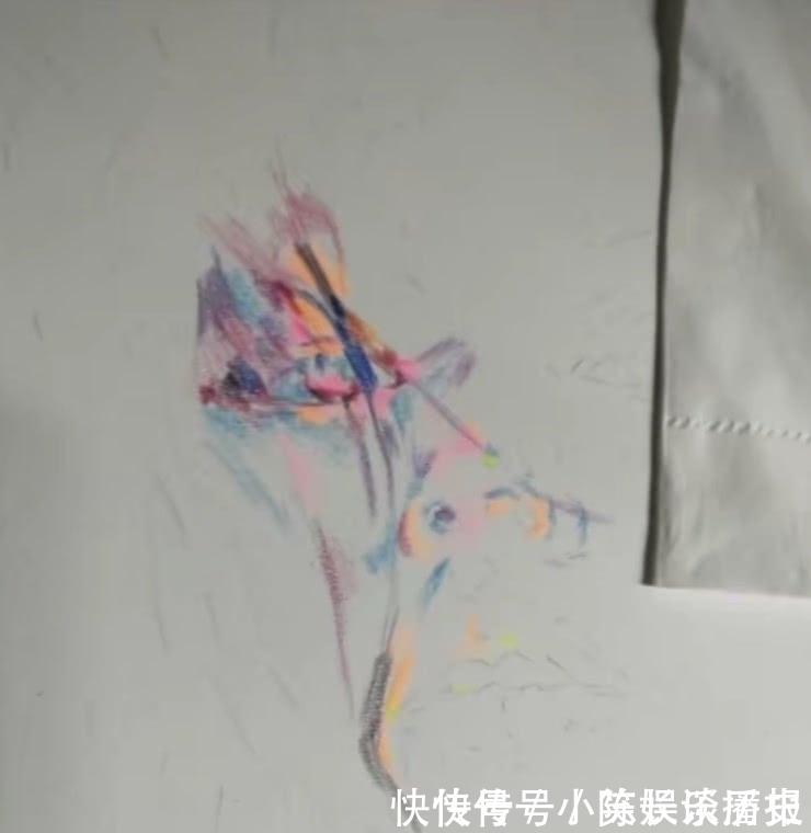 人物|美术生画“人物彩铅”,第一眼:是我不懂,结尾:大神给跪了!