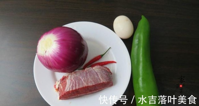 炒肉千万别用淀粉腌制，学会这3个小妙招，肉质滑嫩，鲜香美味！