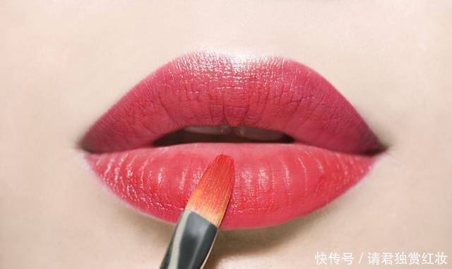 红色|这4种口红,被网评为“黄皮救星”,大红色要靠边站了