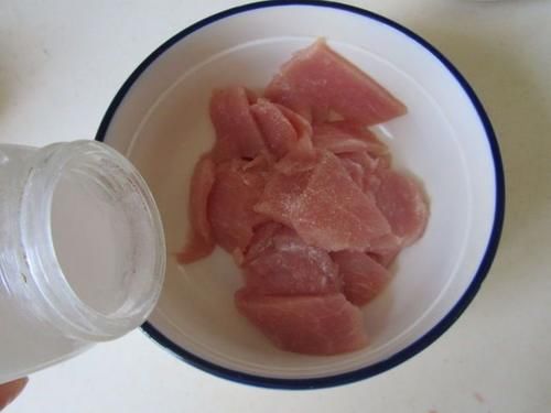  郫县豆瓣|教你在家做出让人欲罢不能的水煮肉片，肉片鲜香滑嫩，下酒又下饭