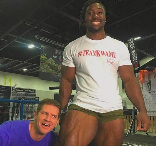 块头|26岁小伙坚持练腿,大腿比腰还粗,被称世界上最强壮牛蛙腿