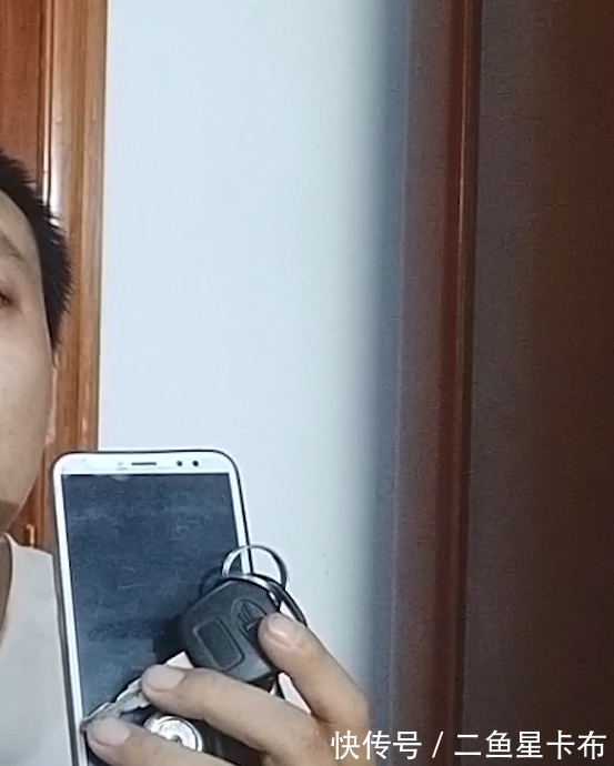 银行卡|手机不能和三种东西放在一起，别当耳旁风，等到吃亏来不及