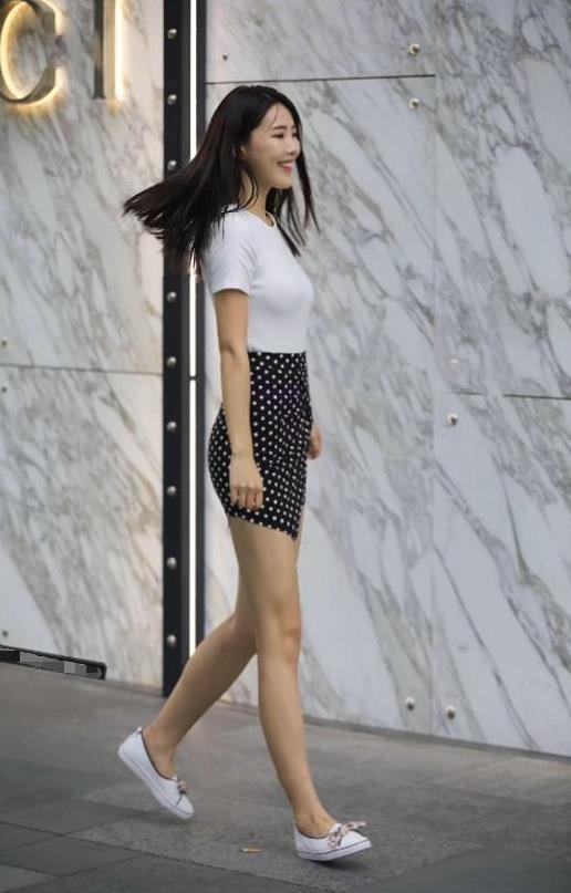 微胖|街拍微胖女孩都可以穿的裙子,就是这么好看了