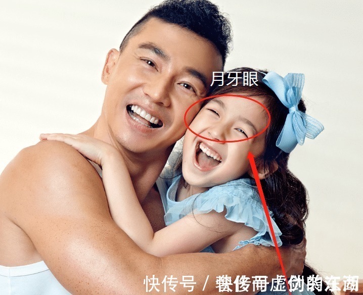 劉畊宏女兒五官長開,7歲小泡芙“月牙眼”太搶鏡,小萌娃無疑了