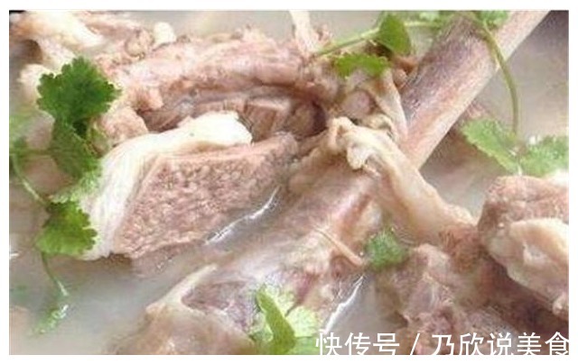 炖羊肉汤时多加一物在里面,汤汁更加奶白鲜香,还没有一点羊膻味
