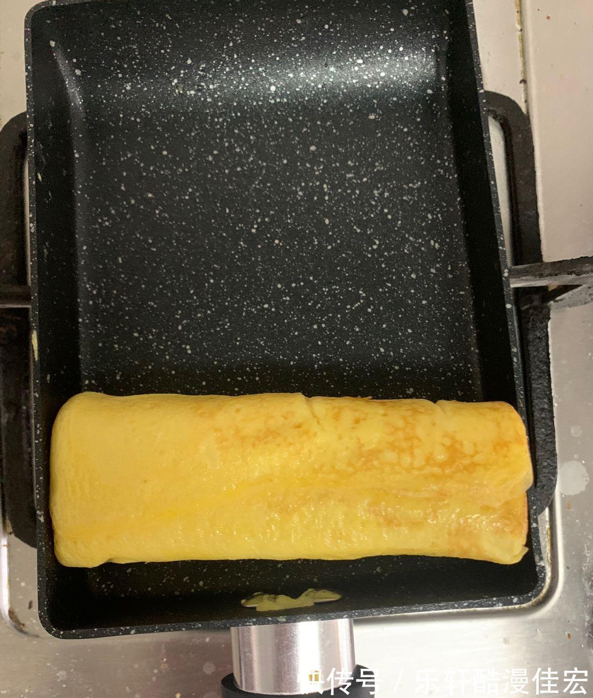 在家制作日料中的厚蛋烧，鲜香可口，制作简单还有营养