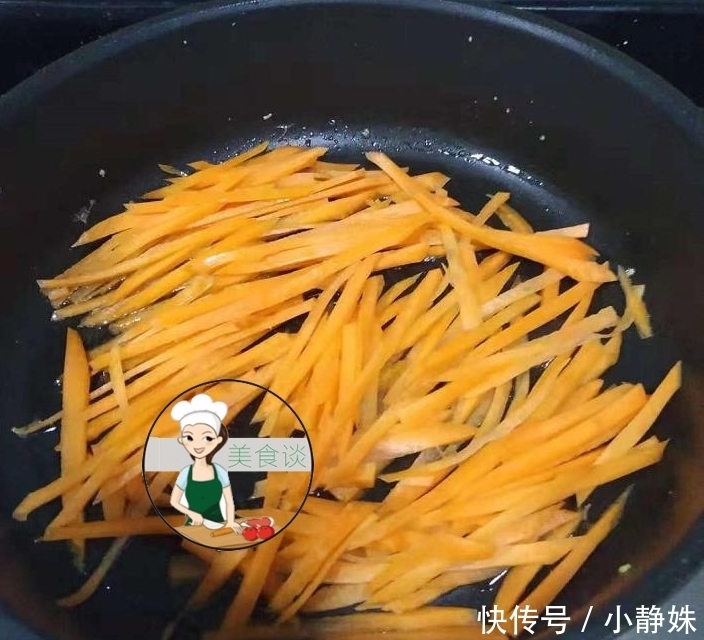 三样食材一起炒,鲜香爽口,比大鱼大肉都香,炒一盘,儿子吃撑了