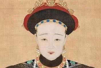 选定|她是嘉庆亲自选定的皇后，15岁就嫁人，死后两次被人从墓中挖出