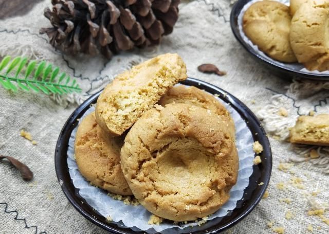 酥得掉渣的老式桃酥饼，原来是用它做的，香脆不油，家人最喜爱