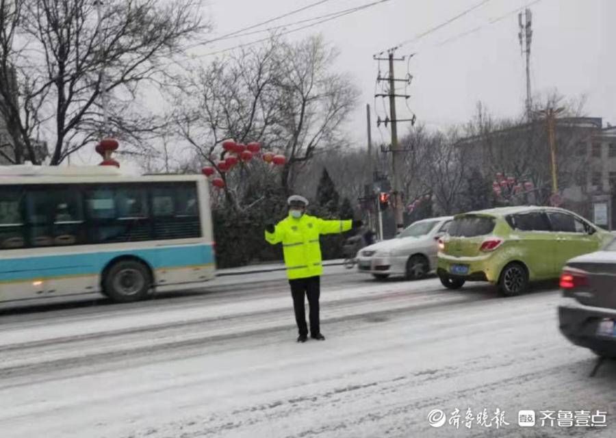 李怀磊|直击！聊城街头雪中，他们全出动了……