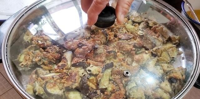 入秋以后，这菜我家一周吃5次，出锅比肉香，营养又解馋，真好吃