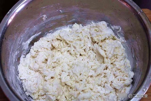 用胡萝卜和粉条做包子原来这么好吃,比白菜馅鲜,比韭菜馅还香