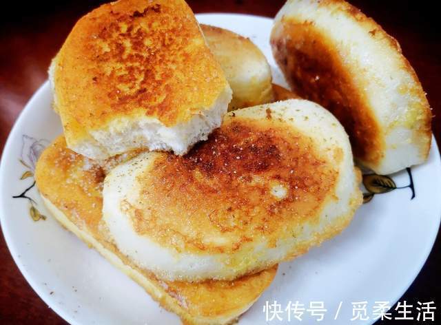 残渣|炸馒头片时,不要只会裹蛋液,多做一步,馒头外酥里软,不吸油