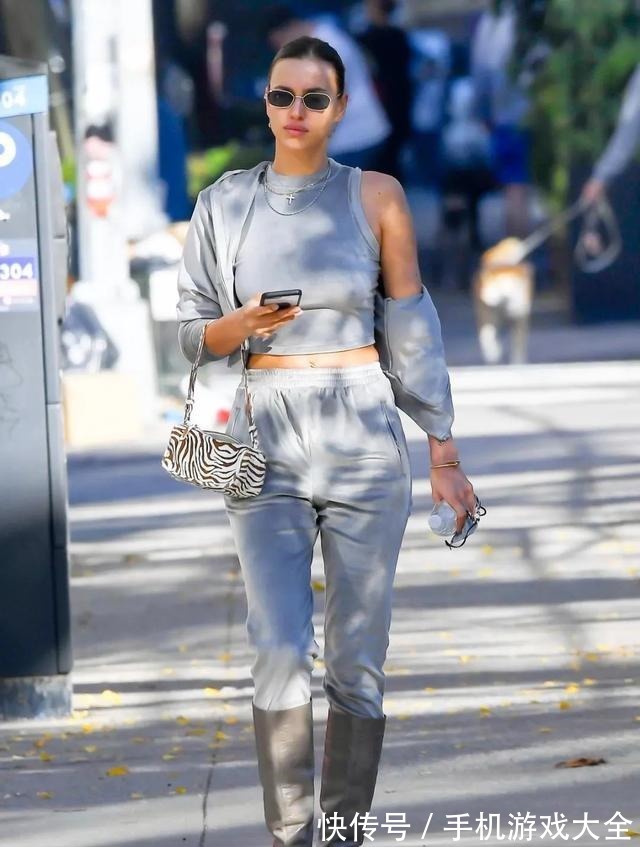 穿搭 秋冬不能少的灰色系穿搭，我疯狂心动！秋冬不能少的灰色系穿搭，我疯狂心动！