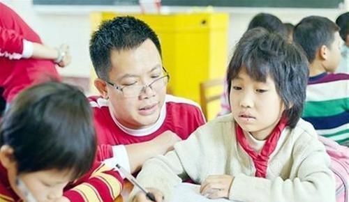 行为|哈佛研究发现:这6种行为会导致孩子大脑“变笨”,父母别大意了