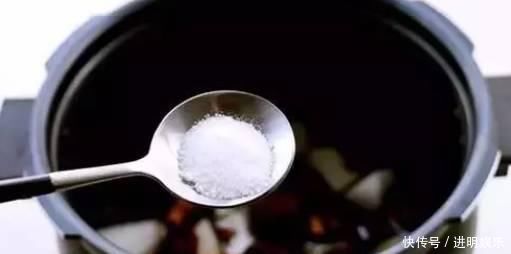 白萝卜和它一起炖提高免疫力,3高下降,预防感冒