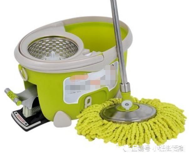 不管拖把有多脏,用“这水”泡10分钟,拖把干净无异味,快试试