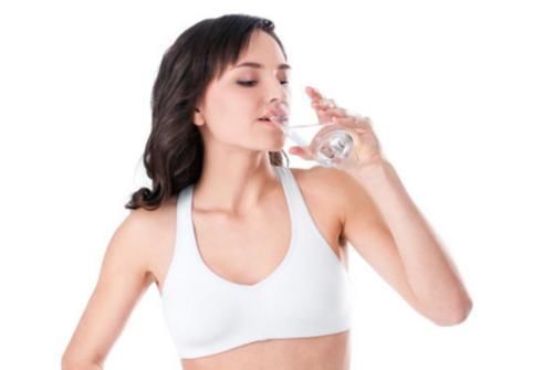 排便|减肥女性早起后做2件事，晚上做3件事，让身体保持燃脂一整天