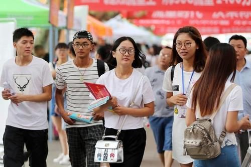 北京这所大学被严重“高估”，名字很霸气，实际是二本