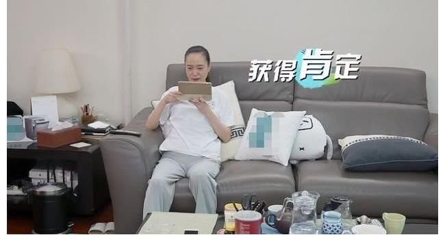 中国老龄协会|刘雪华的独居生活:24小时开着电视,为方便,请了保姆和司机