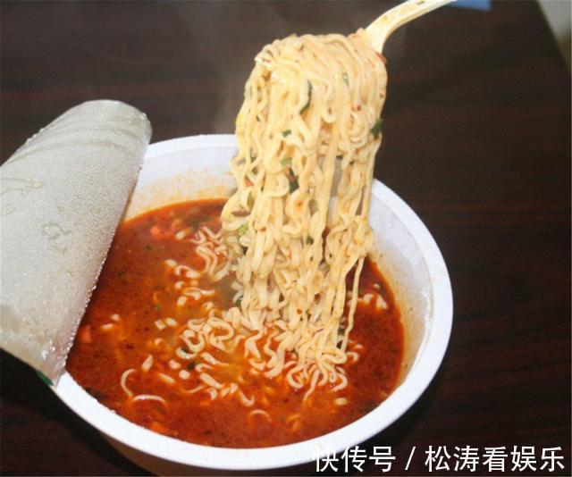 排毒|肝不好的人，3种食物少吃，如果吃的越多，可能加重肝脏负担