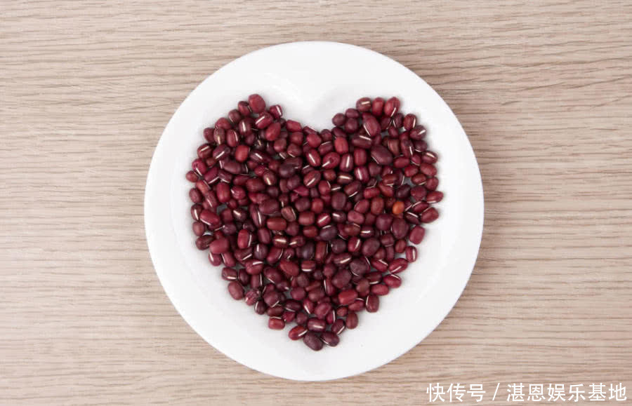 红豆和“它”一起煮,气血通了,色斑没了,女人常喝护肤品都省了