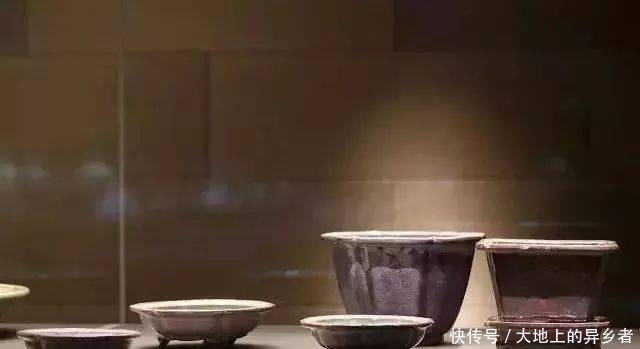 英国|他收藏的瓷器:连故宫都眼红...