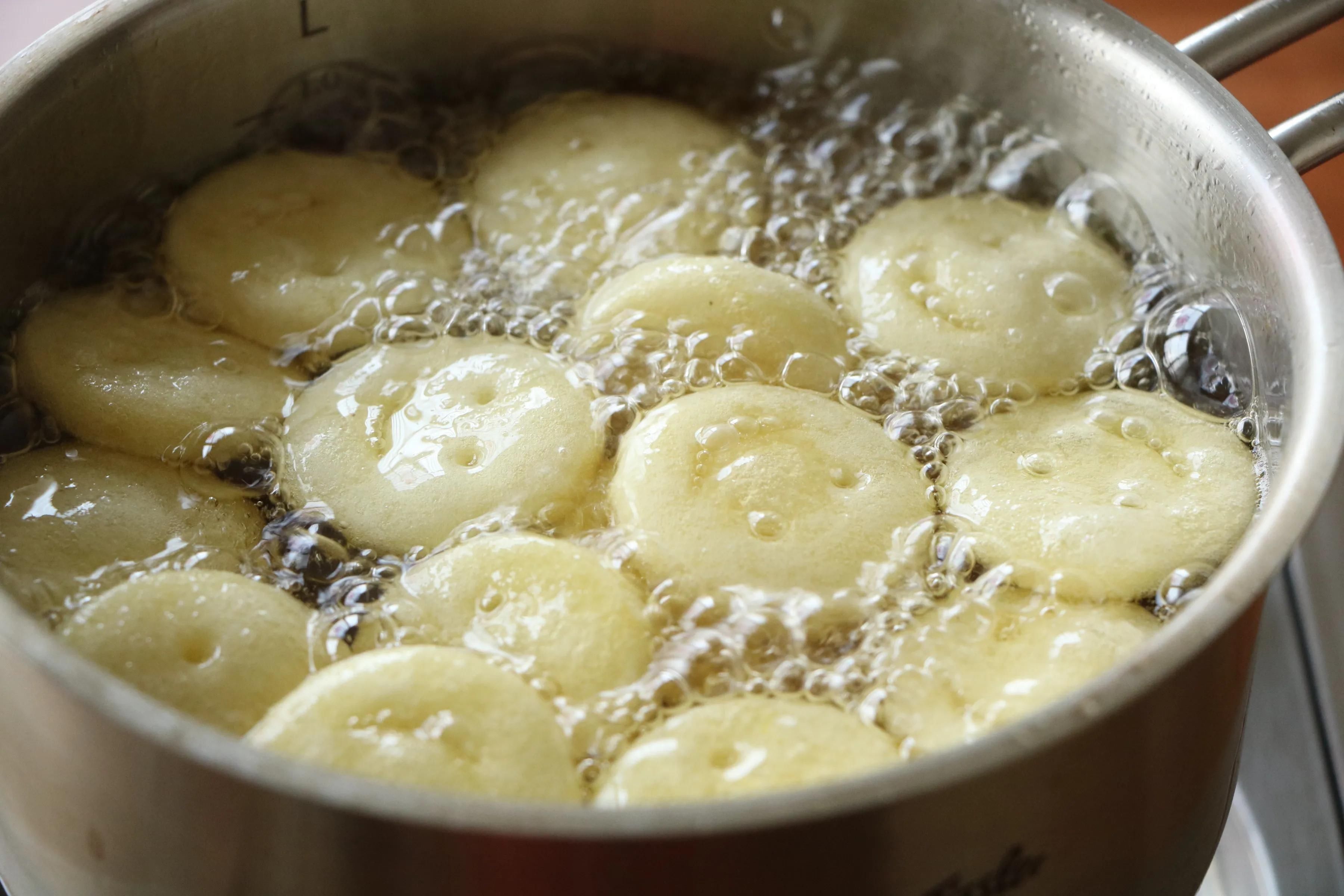 饭店的笑脸土豆，原来是这样做的，特简单，一口一个真好吃！