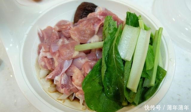 孩子|早餐这样做,孩子最爱吃,一大碗上桌,营养好吃又漂亮,看饿了