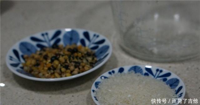 光泽|是“穷人的阿胶”,如果时不时地喝一碗,皮肤就会有光泽有弹性