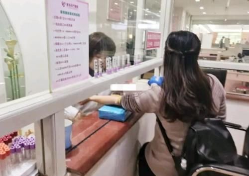 死规矩|怀孕等三个月才能分享好消息?确定三件事,就可以和别人分享喜讯