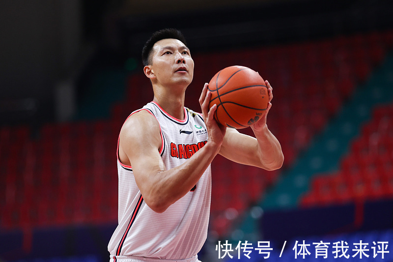 姚明|20分钟狂轰31+6!易建联重回巅峰,姚明现场注视,杜锋锻炼收获回报