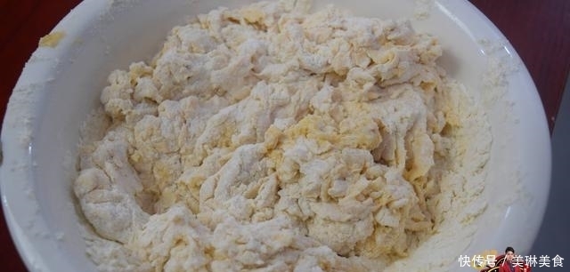 好吃|面粉别蒸馒头了,教你好吃做法,比馒头简单,比包子好吃,香!