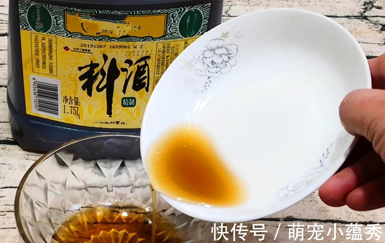 不管炖啥鱼,都别用料酒和醋去腥,教你正确做法,鱼肉鲜香不腥气