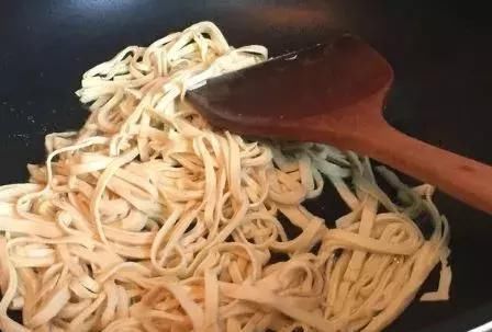 韭菜|冬瓜萝卜往边站，这才是“清肠菜”，隔天吃一盘，体重慢慢降下来