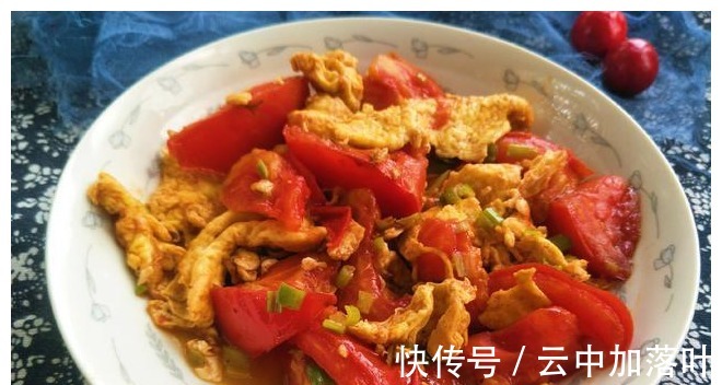 西红柿|西红柿炒鸡蛋时,加糖还是加盐调料放对了,西红柿和鸡蛋都好吃!
