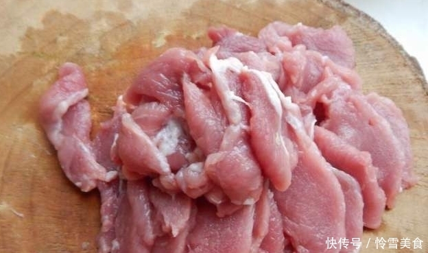 肉片用淀粉腌制是不对的!酒店大厨教你2个诀窍,肉片香嫩更入味