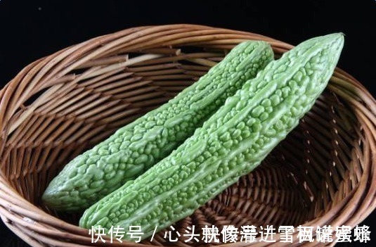爱吃苦瓜的要小心！一种食材不能和苦瓜一起吃，现在晓得还不晚！