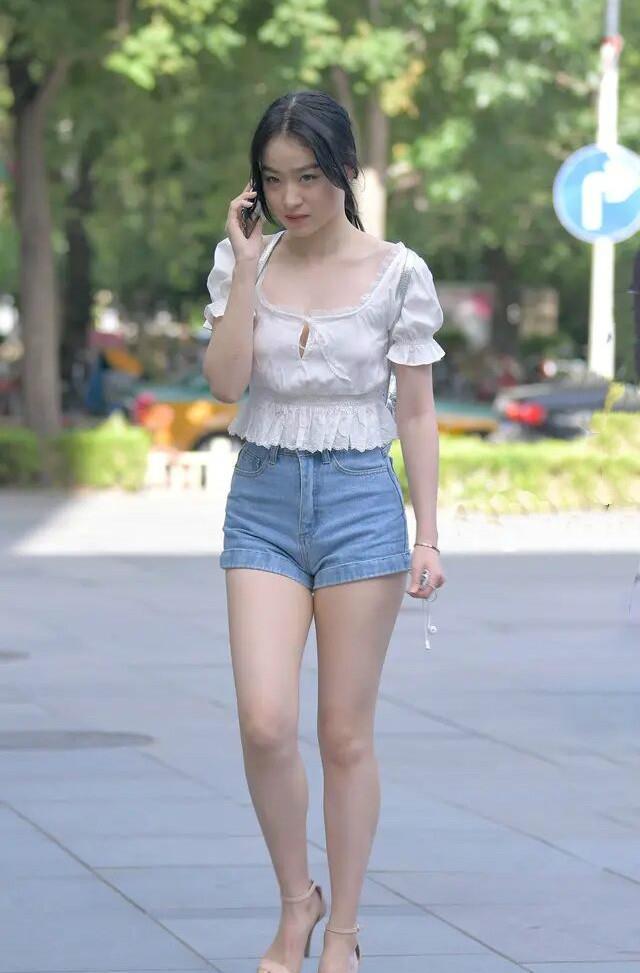 身材|占了便宜还卖乖,“筷子腿”的穿搭游刃有余,还不满意呢?
