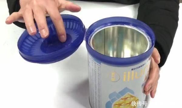 实用|奶粉罐上的盖子别再扔了,粘在插座上超实用,可惜知道的人很少