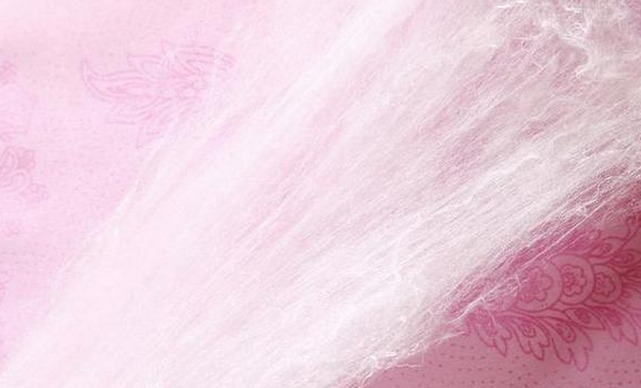 被子盖了1个月就有异味教你2个简单妙招，不用晒也能杀菌除异味