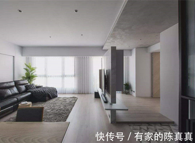 卫生门|厦门装修公司,玄关防滑怎么做才好?