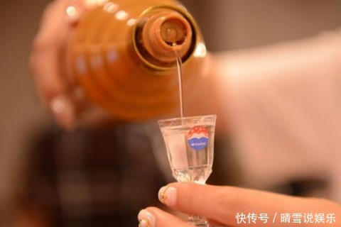 亚硝酸盐|伤肝的几种食物,很多人可能每天在吃,做好这几点,肝会慢慢变好