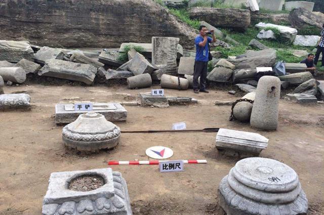 圆明园被毁150年后,专家决定对其修复时,意外找到了5万多件文物