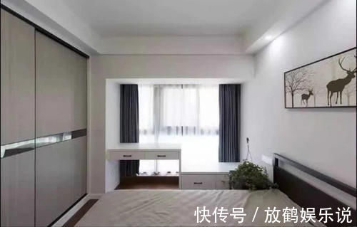 衣帽间|卧室别再靠床头装书桌了,换个位置省空间又美观,早知我也这么装