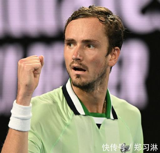 go从0-2到3-2!纳达尔奇迹大翻盘,史上第一GOAT诞生,赛后喜极而泣