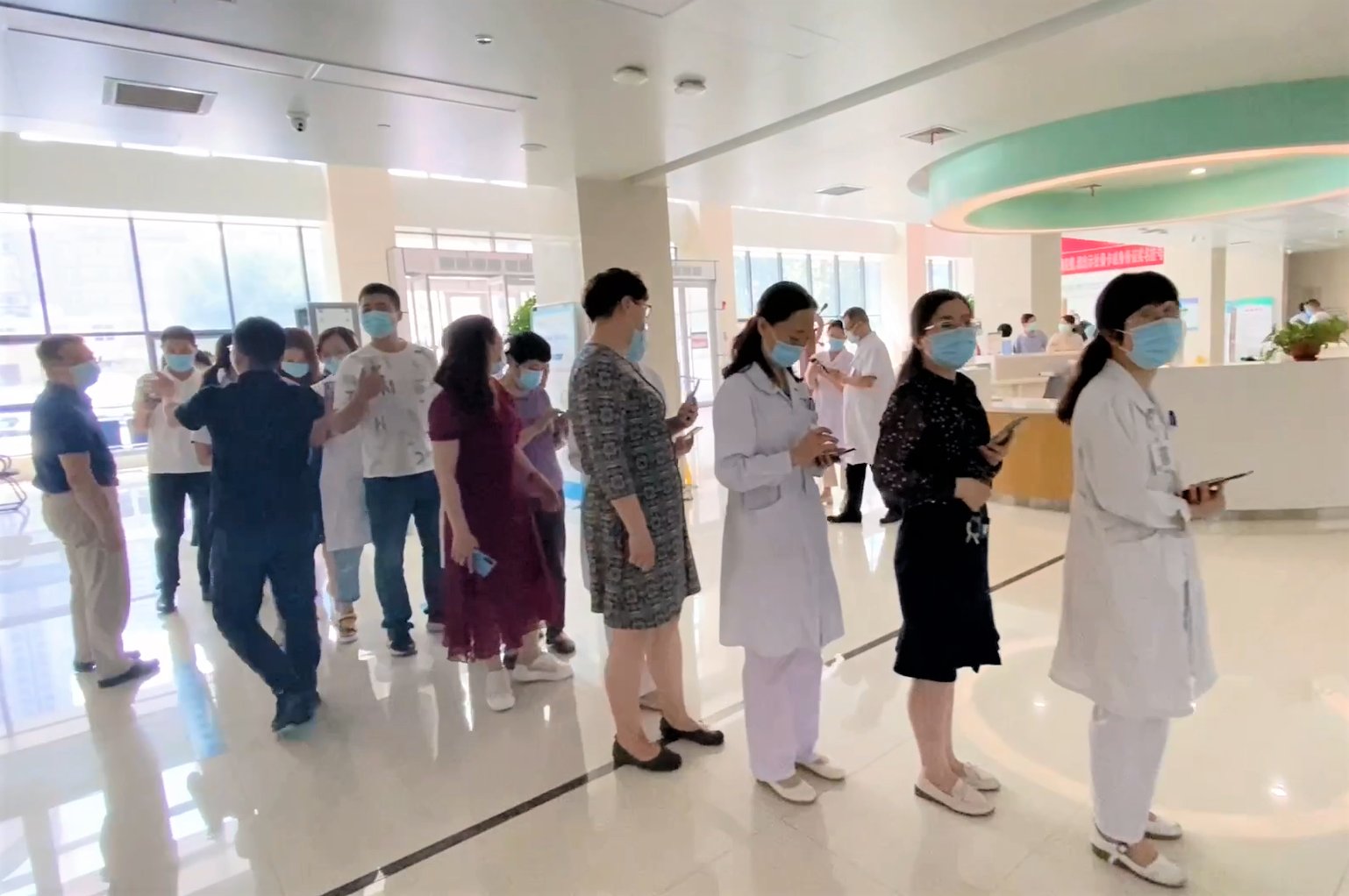 公益|潍坊这家医院突然排起长队 围观群众纷纷点赞