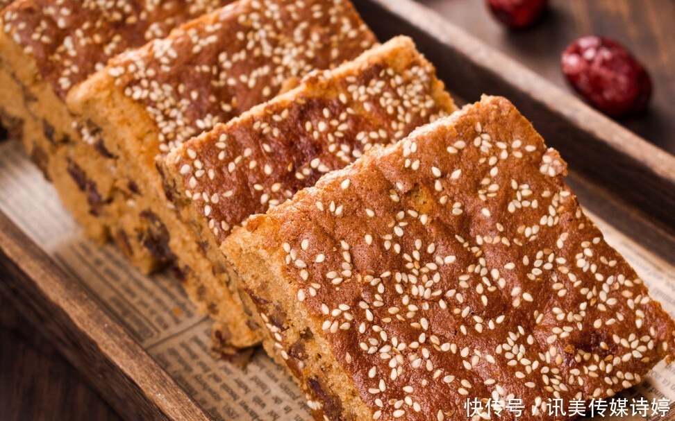 想吃枣糕不用买,在家3块钱就能做,香甜蓬松不塌陷,枣香味十足