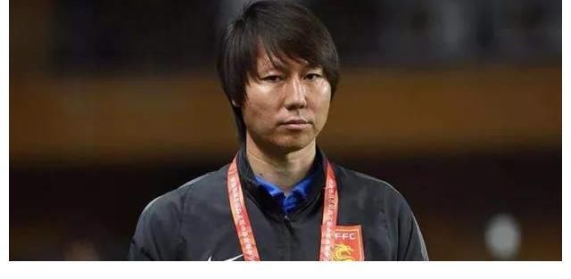 坏消息|又一坏消息!12强赛2连败后,国足世界排名再次下滑4位